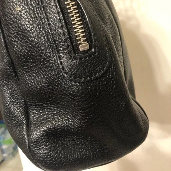 Calvin Klein quilted black leather barrel bag - Picture 3 of 12